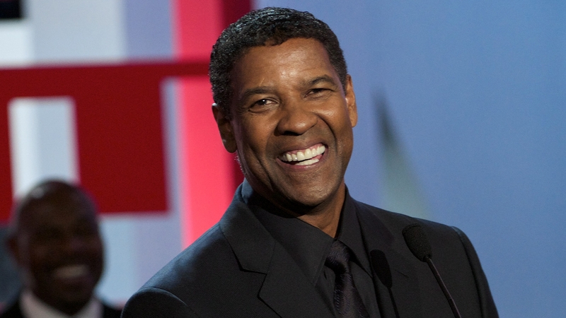 Denzel Washington will receive his award at the Golden Globes in January