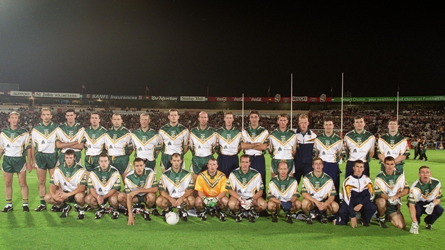 The 1999 squad gets ready to play in Adelaide