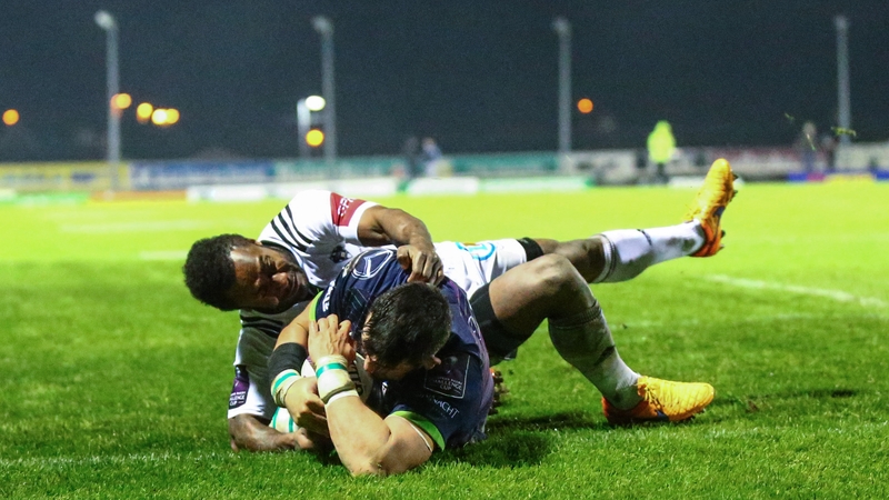 Ben Marshall crosses over to score his first try for Connacht