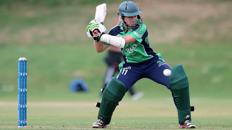 Clare Shillington hit five boundaries in her 39-ball innings.