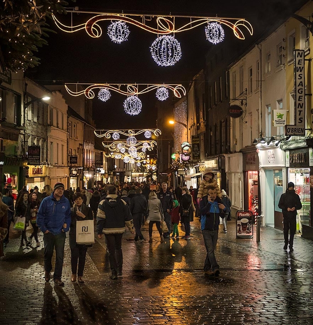 Christmas shopping in Galway (Pic: Trevor Dubber)