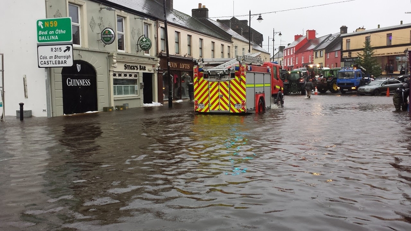 Emergency services attempt to deal with the floods at Crossmolina in Co Mayo (Pic: Richard Moyles)