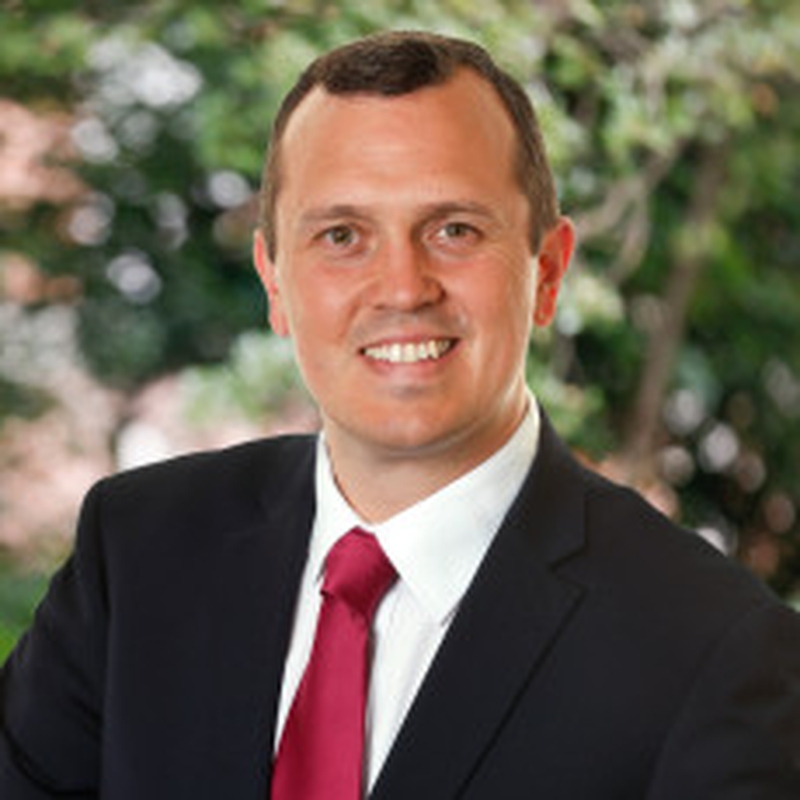 Caithfidh aon iarrthóir Ghaillimh Thiar, Muigh Eo Theas tús-áite a thabhairt d'Ospidéal Ollscoile na Gaillimhe a dúirt Comhairleoir FF John Connolly