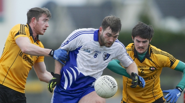Aidan O'Shea (C) in action for Connacht in 2014