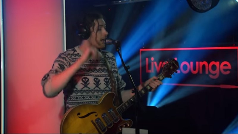 Hozier: nice jumper!