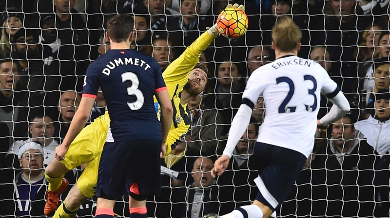 Rob Elliot made a string of top saves as Newcastle snatched victory in Tottenham