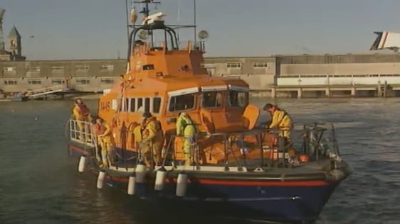 Dun Laoghaire Lifeboat Disaster Memorial (1995)