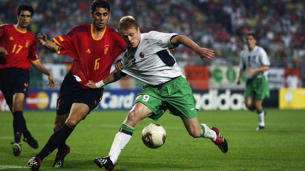 Damien Duff in action against Spain at the 2002 World Cup