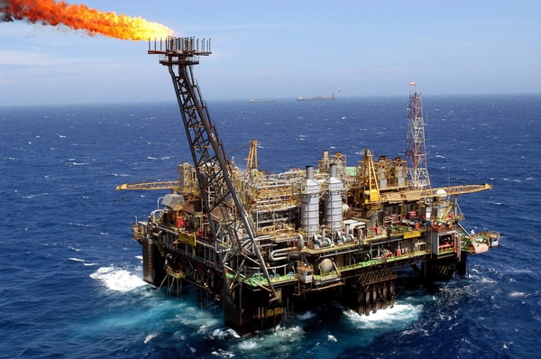 US crude rose above $29 a barrel after government data showed crude inventories in the country unexpectedly fell by 754,000 barrels in the latest week due to lower imports