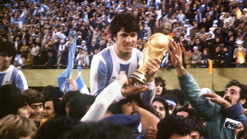 Argentina captain Daniel Passarella with the World Cup trophy in 1978
