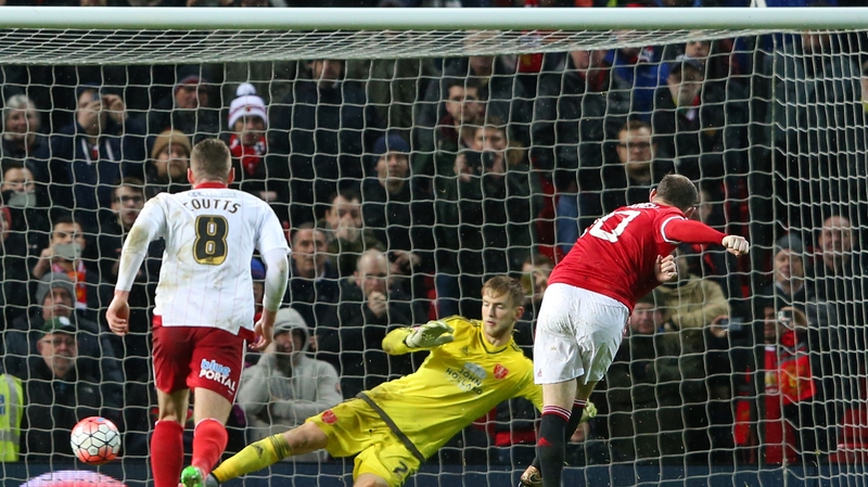 Wayne Rooney smashes home United's winner