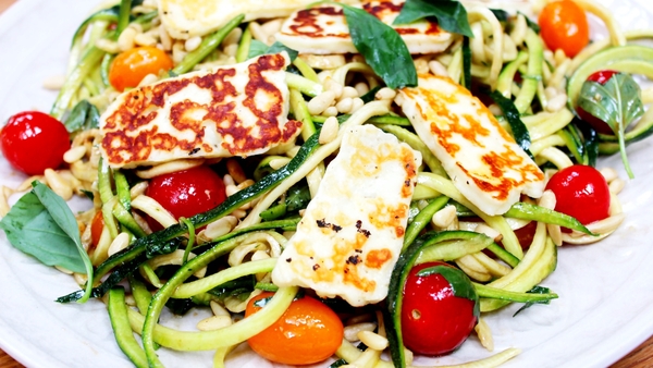Balsamic Halloumi Courgette Salad