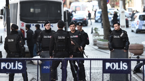 Áit caomhnaithe ag na póilíní in Instanbul