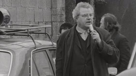 Michael O'Riordan campaigning for the 1973 general election.