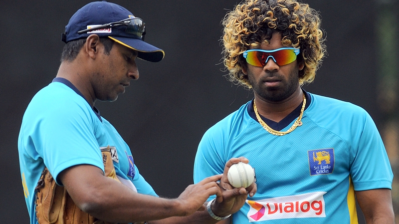 Chaminda Vaas passing on some of his coaching knowledge to Sri Lankan star bowler Lasith Malinga