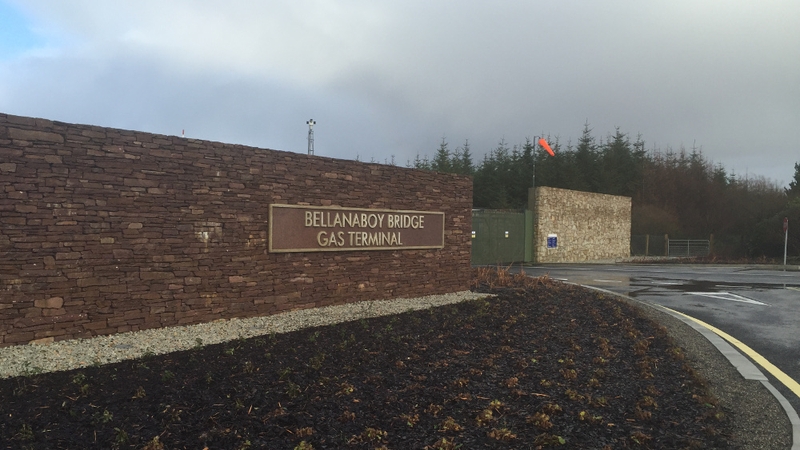 A plaque was unveiled to mark the formal commencement of operations by Shell and its partner oil companies