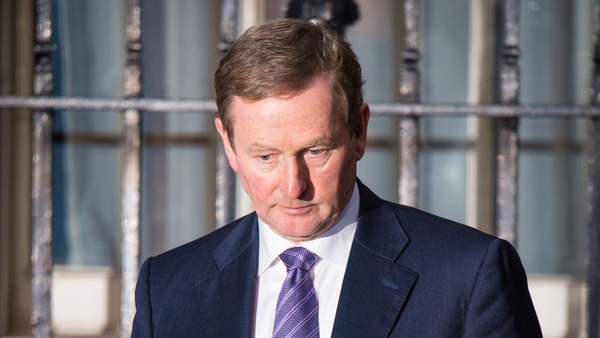 Enda Kenny intends to go to Áras an Uachtaráin tomorrow with a view to a poll on 26 February