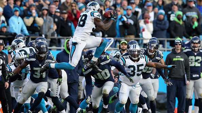Thomas Davis recovers the Seattle Seahawks' onside kick last week