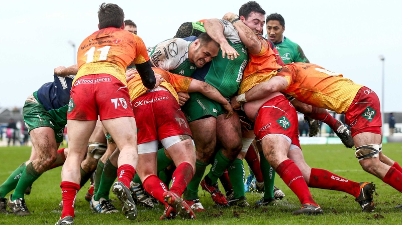 Connacht's George Naoupu and Denis Buckley drive a maul over the line for their side's second try