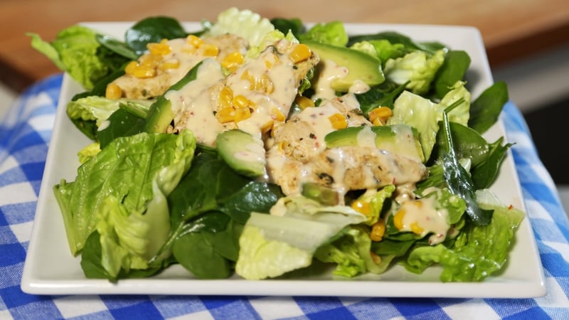 When you're choosing the salad option, you need something with a little bite to keep you satisfied for more than an hour or so. This Chicken, Sweet Corn & Chili Salad from Operation Transformation does just that thanks to the chicken and avocado.