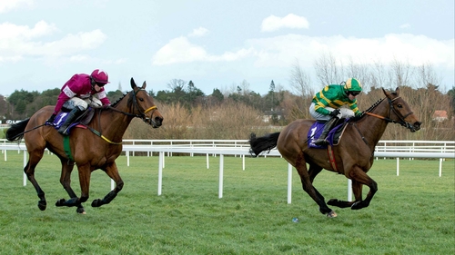 Carlingford Lough hit the Betfair ceiling price of 1000 (999-1) before going on to win the Irish Gold Cup
