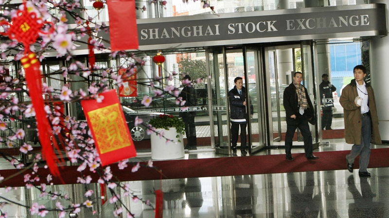 Chinaese people are dropping the red paper envelopes and opting instead to transfer money via their mobile phone