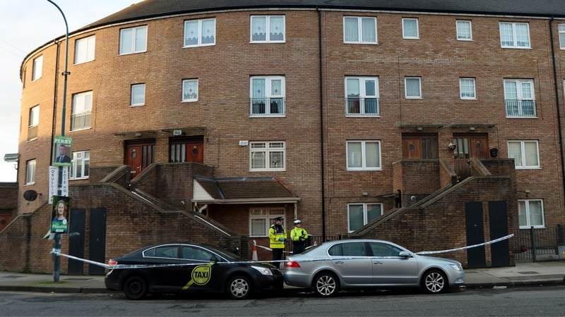 The warning mentions the feud between the Kinahan and Hutch gangs in Dublin, which has led to at least three deaths