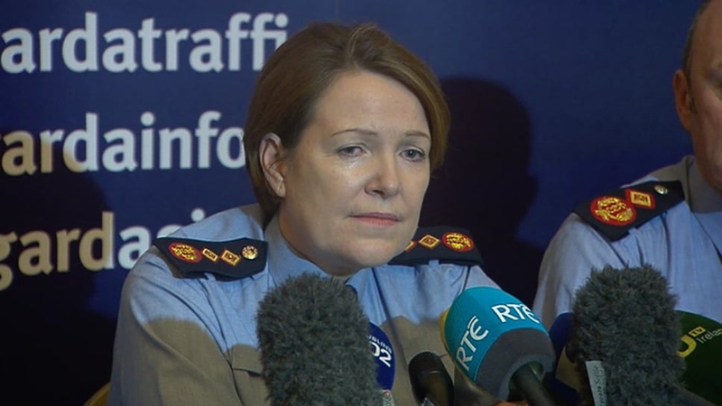 An Coimisinéir Nóirín O'Sullivan le ceistiú beo arlíne agus ar RTÉ NewsNow.