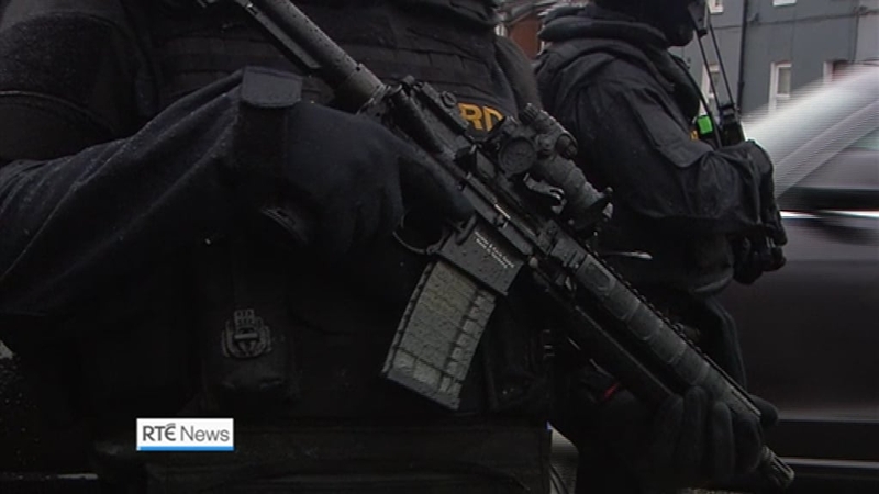 Aonad armtha an Gharda Síochána páirteach i bhfiosrúchán faoi dhúnmharú David Byrne