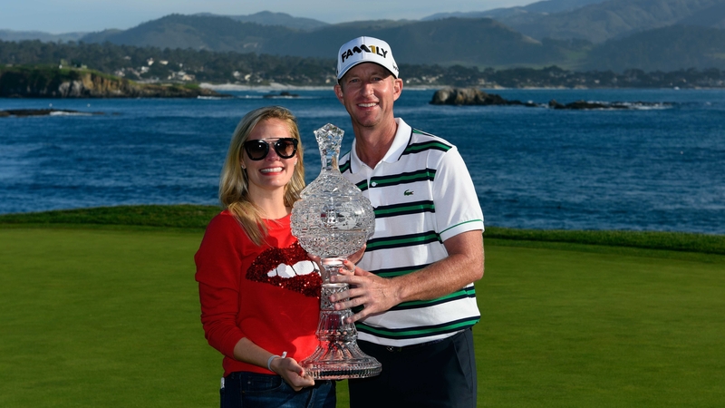 Vaughn Taylor and wife Leot pose with the trophy