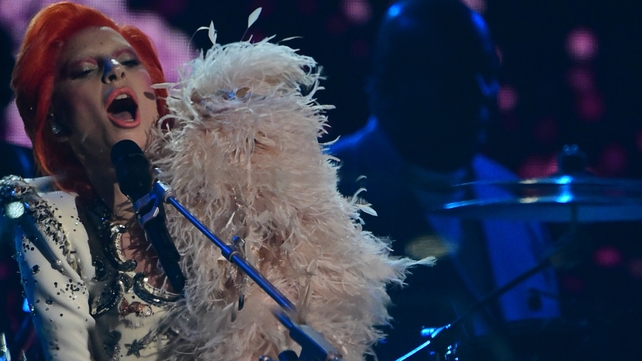 Lady Gaga pays tribute to David Bowie