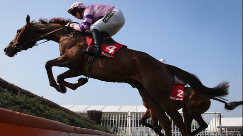 Noel Fehily on Silviniaco Conti