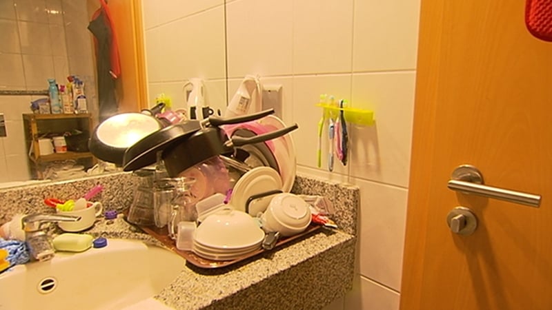 A large proportion of those accessing emergency accommodation services were aged between 25 and 44