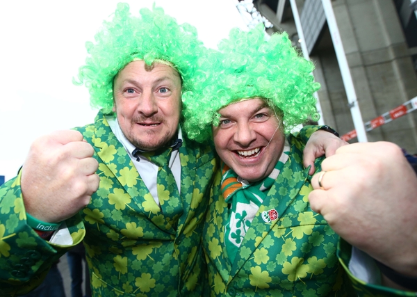 "Come on Ireeeeeeeeland!" Just pick the right tune lads