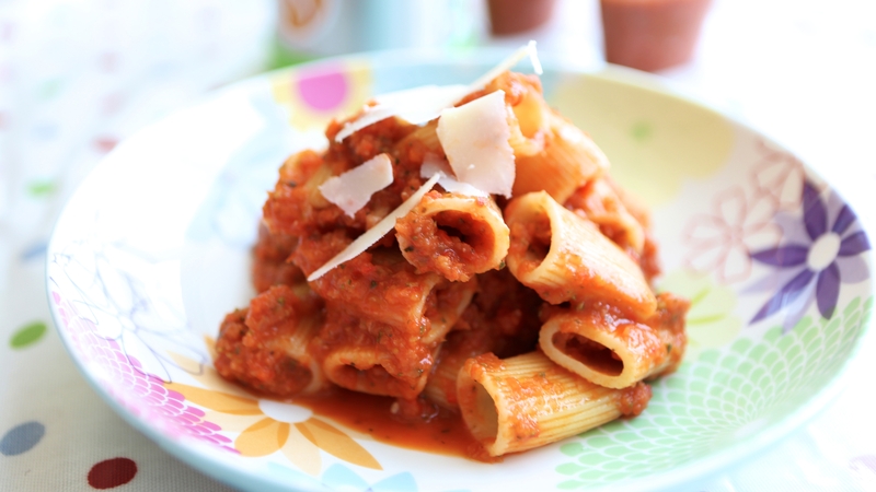 Siobhan's Pasta & Chicken with Vegetable Sauce