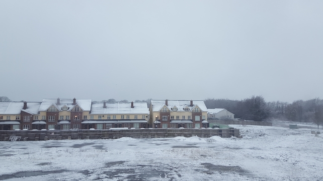 An estate in Lucan is blanketed with the white stuff (Pic: Jacinta Russell)