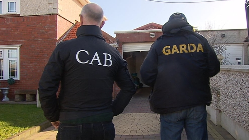 It is the second such garda operation against the gang this week