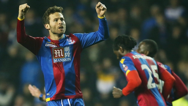 Yohan Cabaye celebrates his penalty