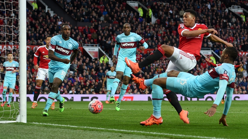 Anthony Martial scores to secure a draw for Man United