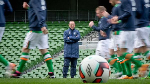 Martin O'Neill watches over squad training at Aviva Stadium yesterday