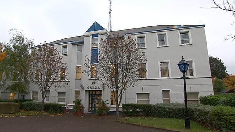 Gardaí at Dun Laoghaire issued the appeal to identify the woman