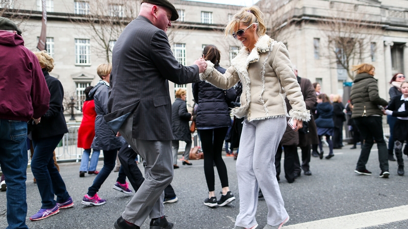 Reflecting the Rising