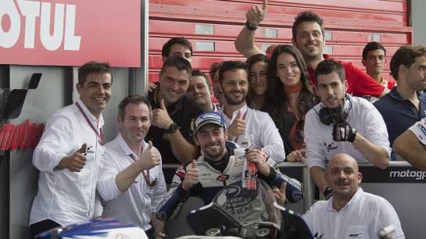Eugene Laverty celebrates with his team