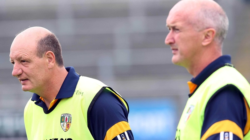 Managers Terence McNaughton (l) and Dominic McKinley