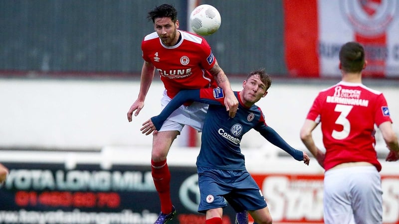 Darren Dennehy of Pats with Kieran Sadlier of Sligo
