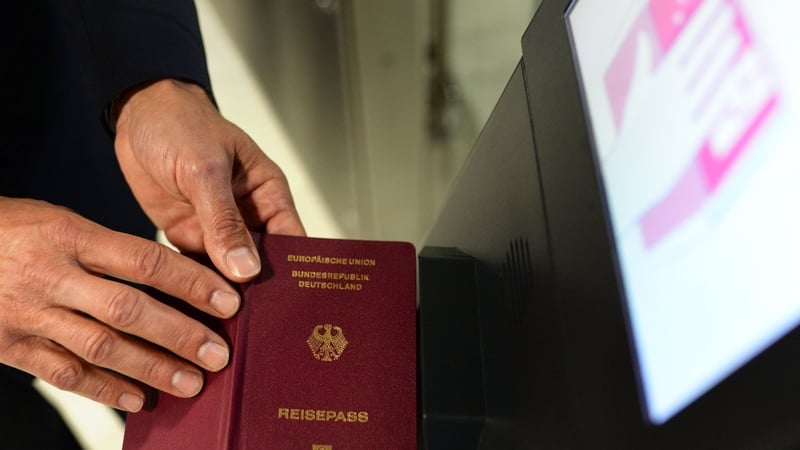 Airlines can share passenger information with EU states