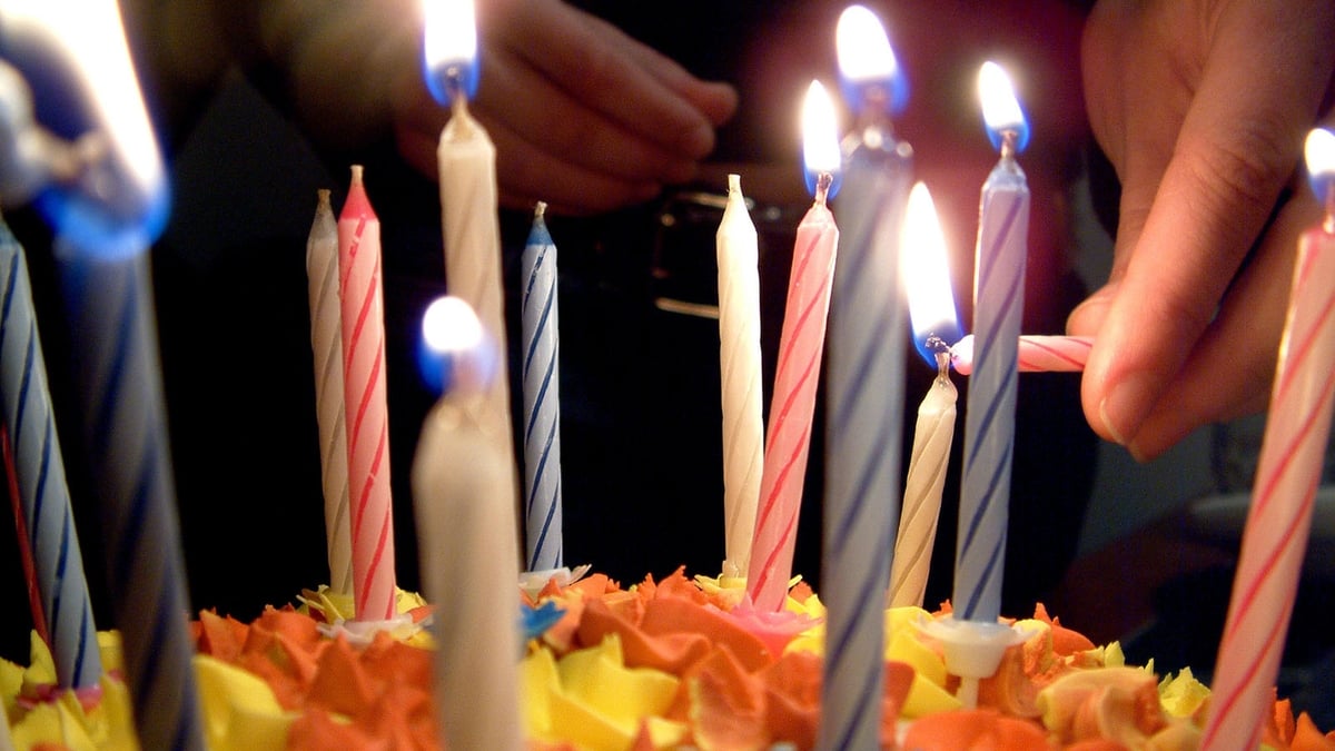 Stop wishing December babies a ‘Happy Birthmas’