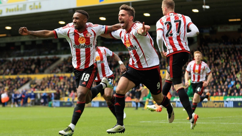 Jermain Defoe and Fabio Borini celebrate