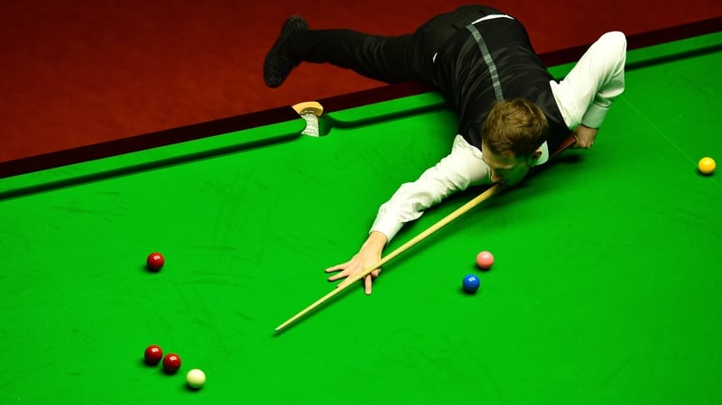 Judd Trump trails Liang Wenbo 6-3