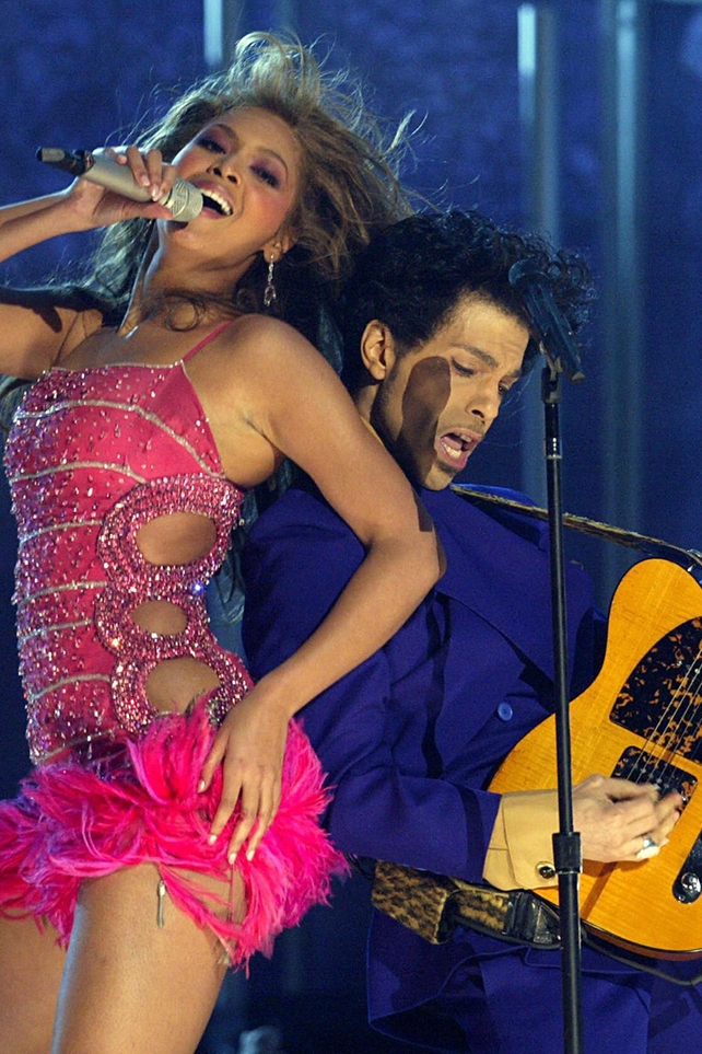 Beyonce and Prince perform together at the Grammys
